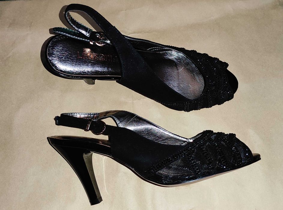 Туфли со стразами с открытым носом