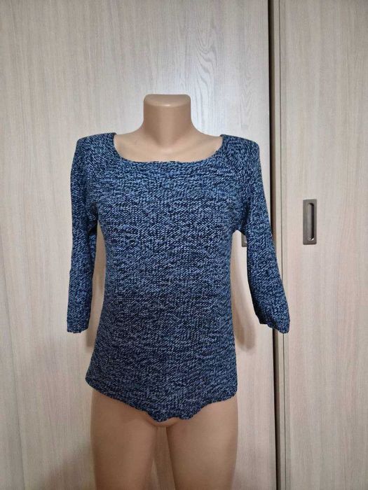 Джемпер женский. Размер М. БУ.