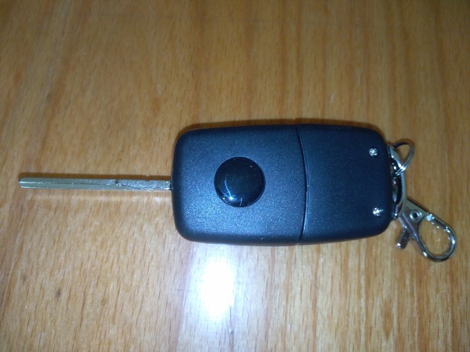 Carcasa cheie vw cu loc de cip Nouă