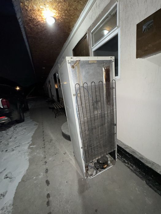 Продам холодильник