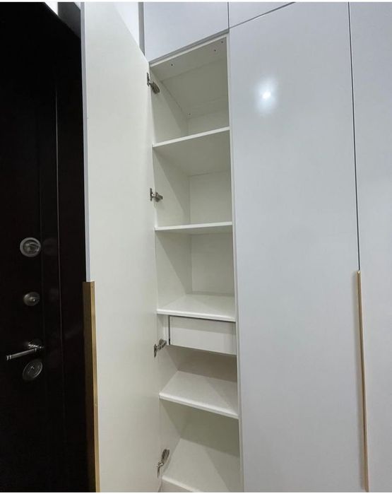 Шкаф прихожей новый