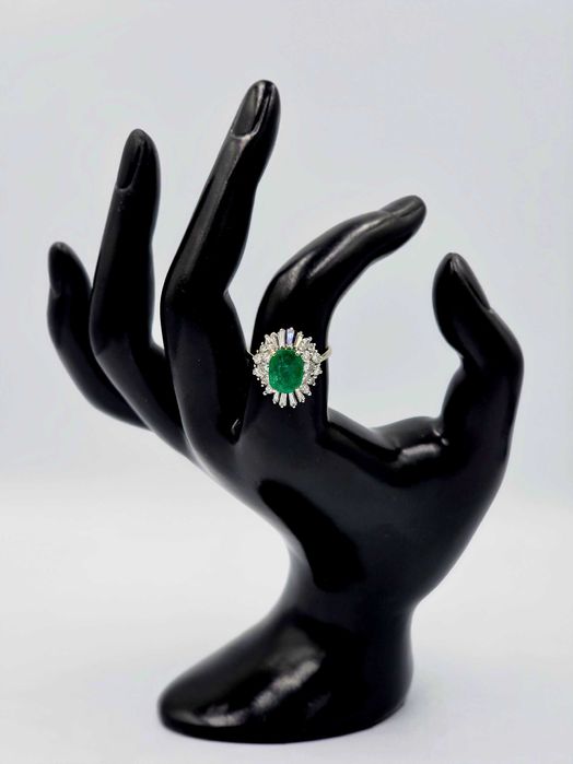 Inel din Aur Alb 18K cu Smarald Natural și Diamante