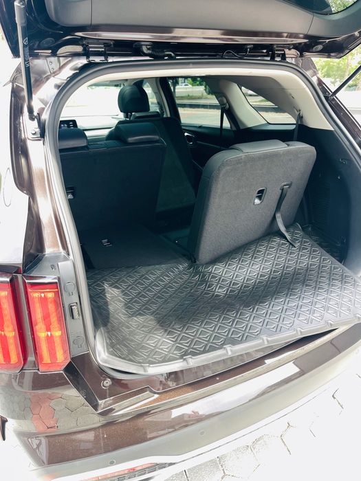 KIA Sorento AWD full pozitsa avtomobil sotiladi !