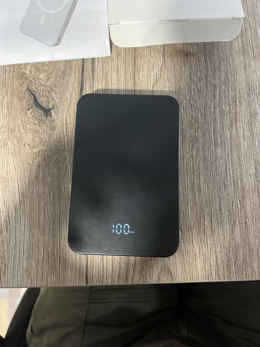 Magsafe външна батерия Xmart PB-1005S 20W charging