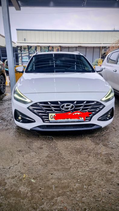 Продаю Hyundai год 2022 свой