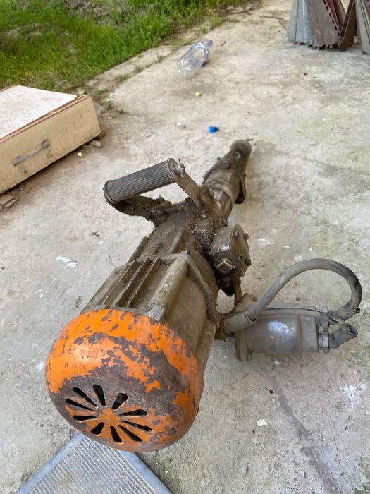 Костылезабивщик,отбойный молоток Продам