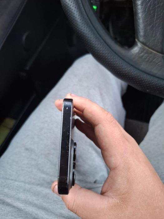 Продам Iphone 16 pro max 256gb