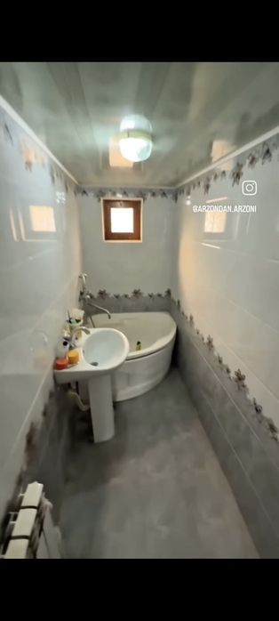 Uy Sotiladi Jomboy Banitsa