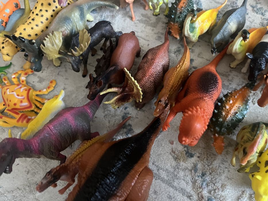 Игрушки динозавры