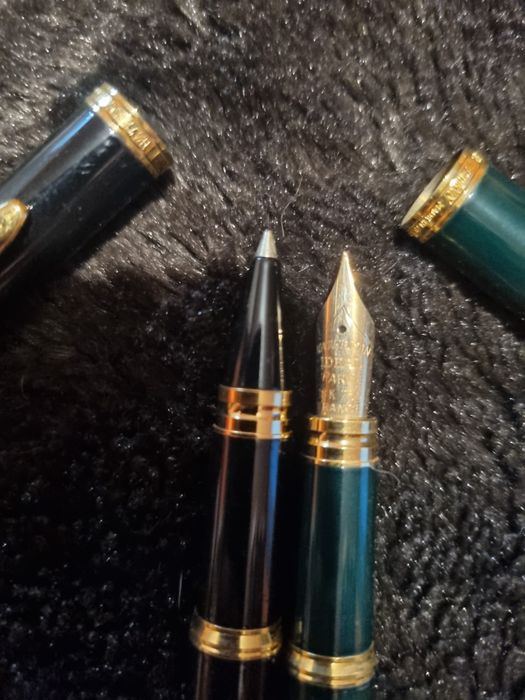 Set Waterman,stilouri cu penița  din aur 18k