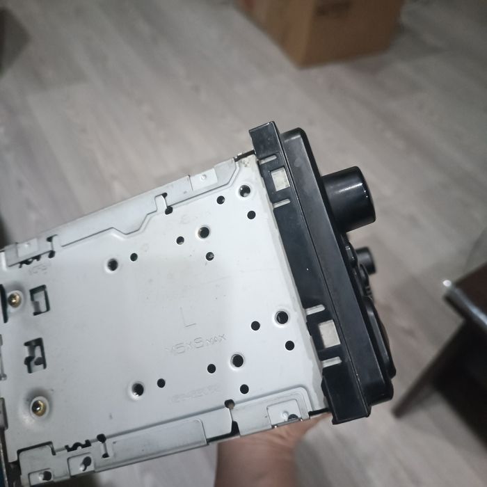 Продам автомагнитолу на Рав4