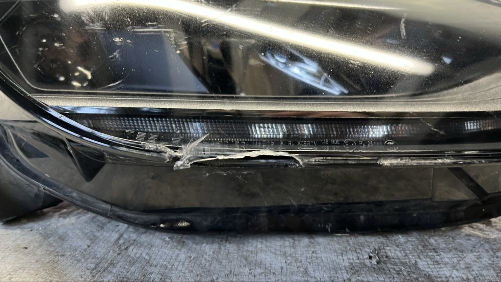 2 броя Десен LED фар Tesla Model 3/Y 2019-
