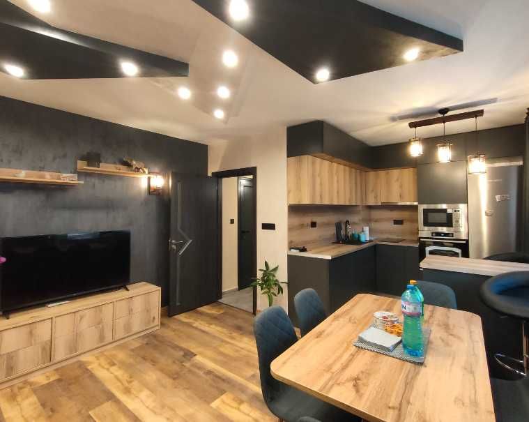 Дава се под наем Тристаен апартамент в София, Студентски град - 90 кв.м за 700 € - Снимка #1