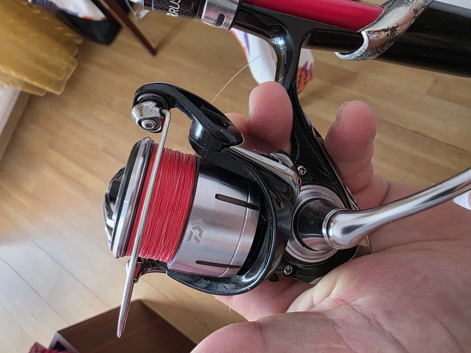 Vând combo spinning Airrus k-nano Fusion  plus Daiwa lexa 2500