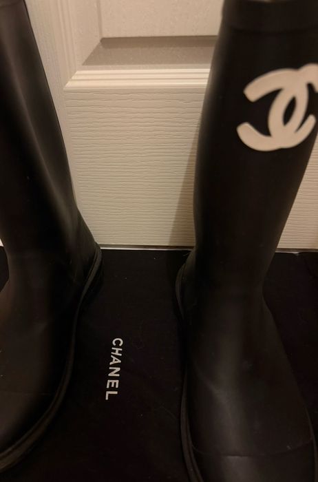 Черни ботуши  Chanel номер 39