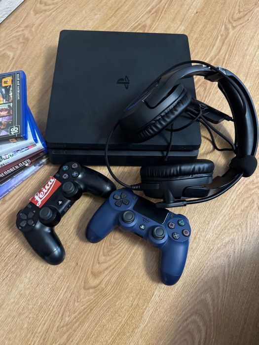 Продам PlayStation 4 slim, 1tb