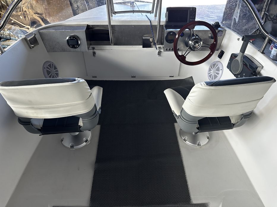 Barcă restaurată 4,85 m cu Yamaha F60 Ideală pentru pescuit & relaxare