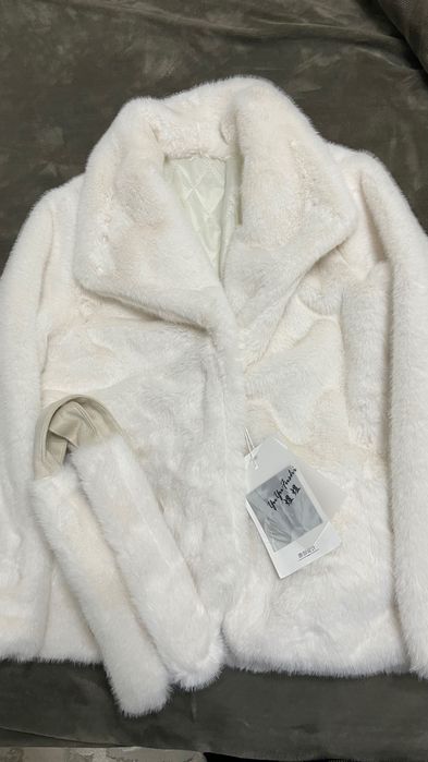 Шуба новый белый