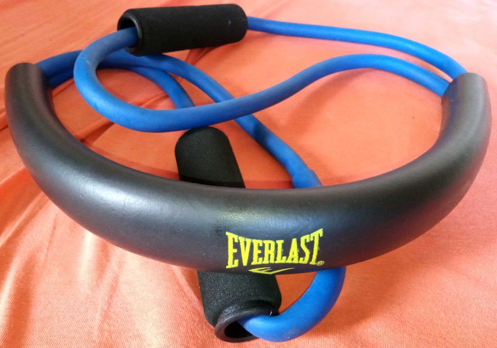 чанта Everlast с уреди за тренироки.