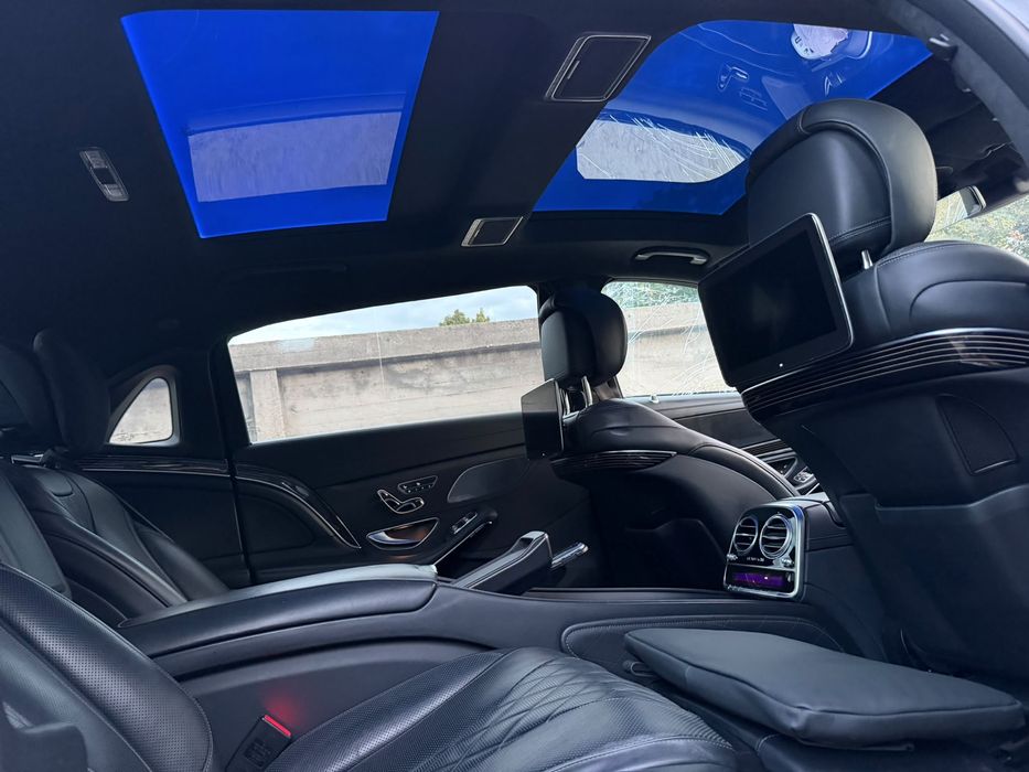 Mercedes-Benz  Maybach  S560  Masina este Maybach ORIGINAL, nu este S,class cu pachet. AVARIAT