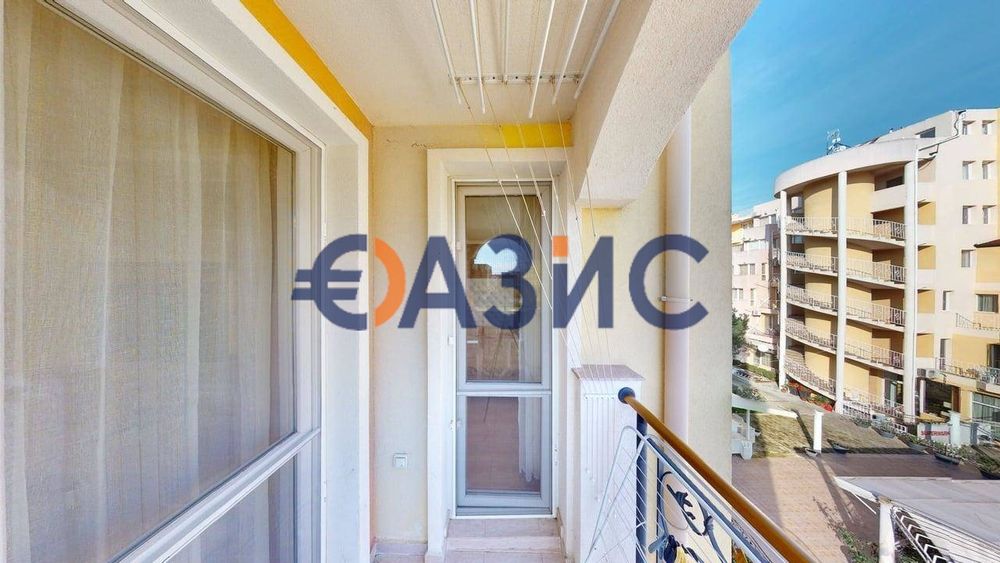 Продава се Двустаен апартамент в к.к. Слънчев бряг - 64 кв.м за 988 €/кв.м - Снимка #12