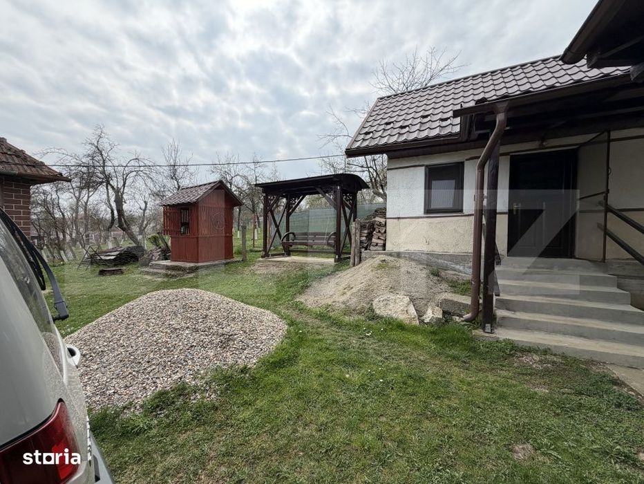 Casa cu 3 camere in suprafata de 80 mp si un teren de 2000 mp