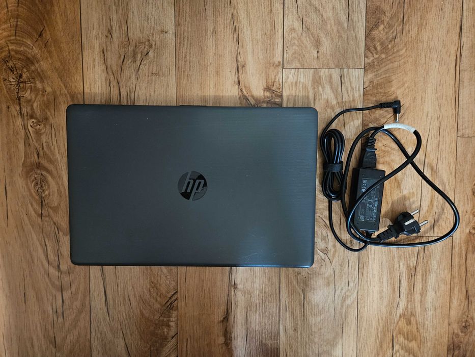 Продам современный ноутбук HP 255 G7