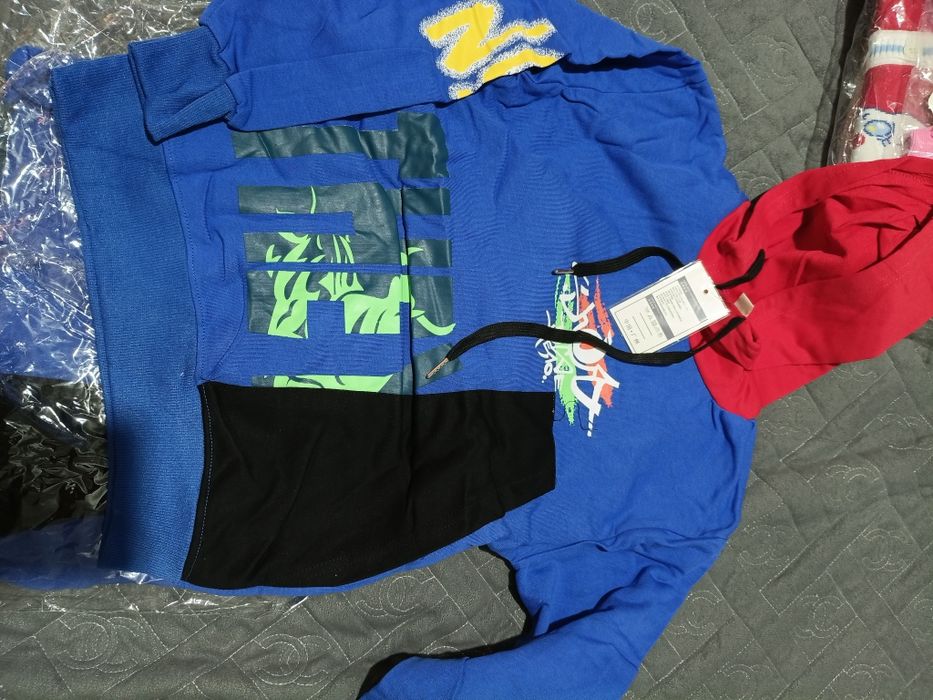 На мальчика спортивные кофты