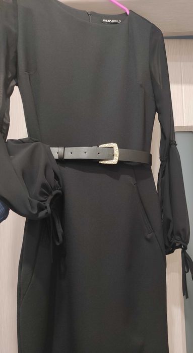 Малка черна рокля