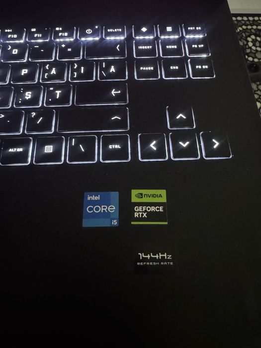 VAND Laptop OMEN-gaming