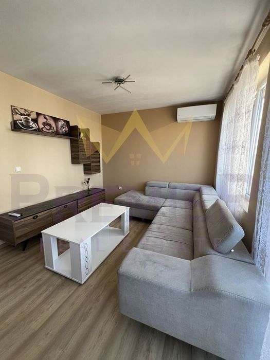 Дава се под наем Двустаен апартамент в Варна, Кайсиева градина - 56 кв.м за 408 € - Снимка #1