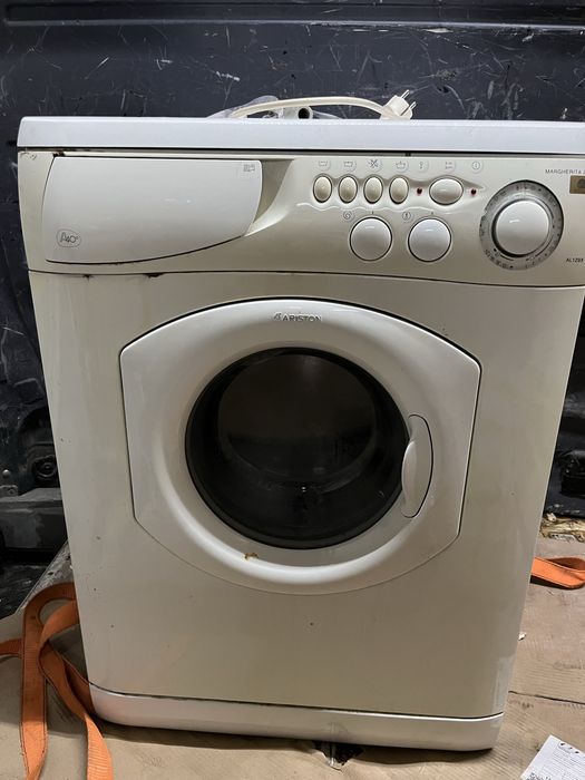 Пералня Аристон Ariston