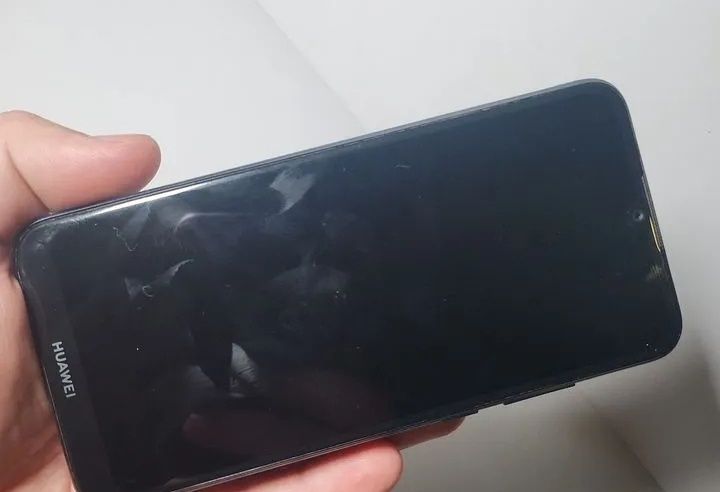 Huawei y6 2019 смартфон