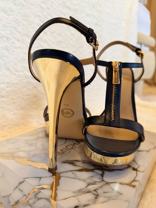 Sanda dama Mikael Kors-rafinate & statement