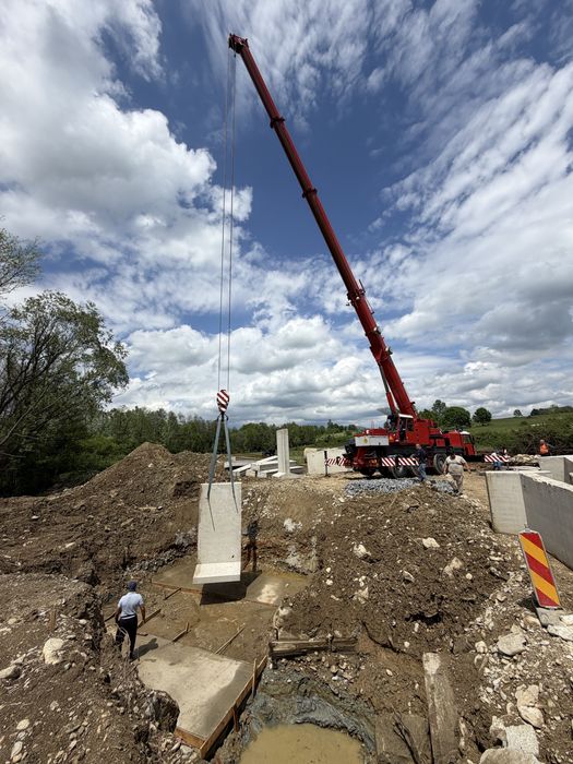 Inchiriez automacarale Liebherr 40 si 70 T, auto macara Gorj, Tg Jiu