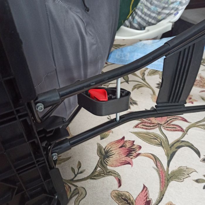 Шезлонг для новорожденных