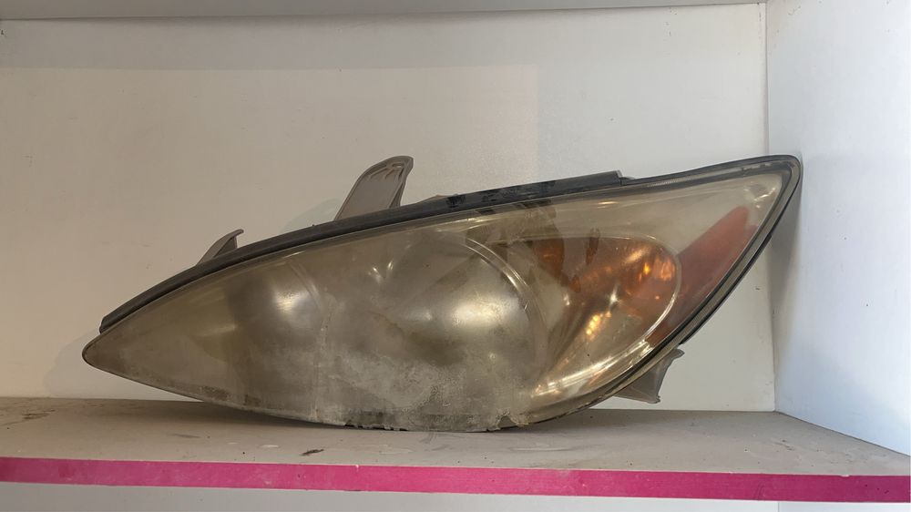 Фара камри оригинал