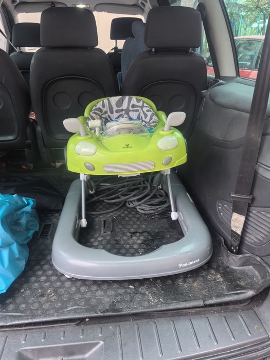 Продавам неща за бебе