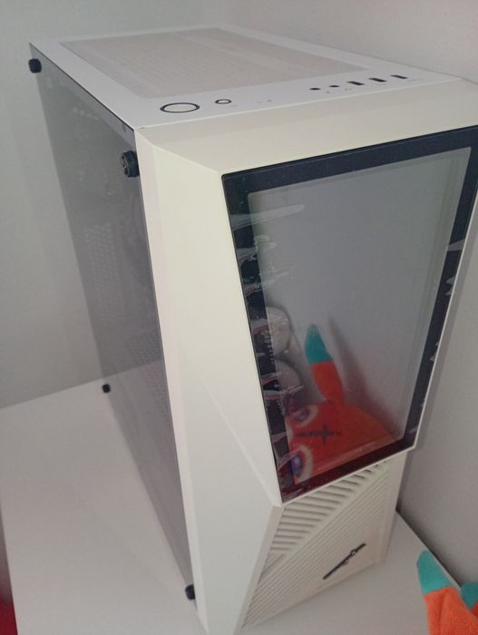 Unitate desktop Asus Myria