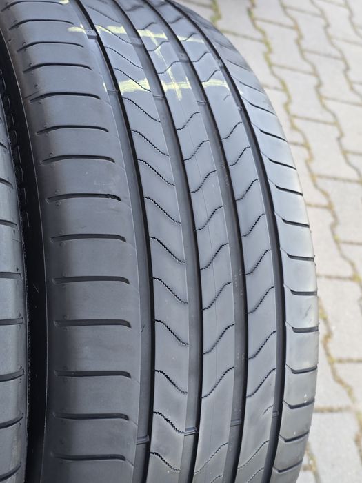 235 40 20 Bridgestone