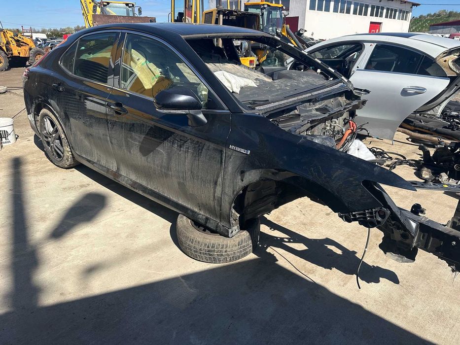 Elemente caroserie Toyota Camry 2020 portiera bara capota