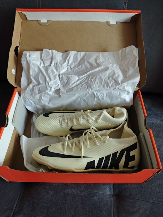 ЧИСТО НОВИ Nike Mercurial Superfly 8 Academy MG (номер 45)