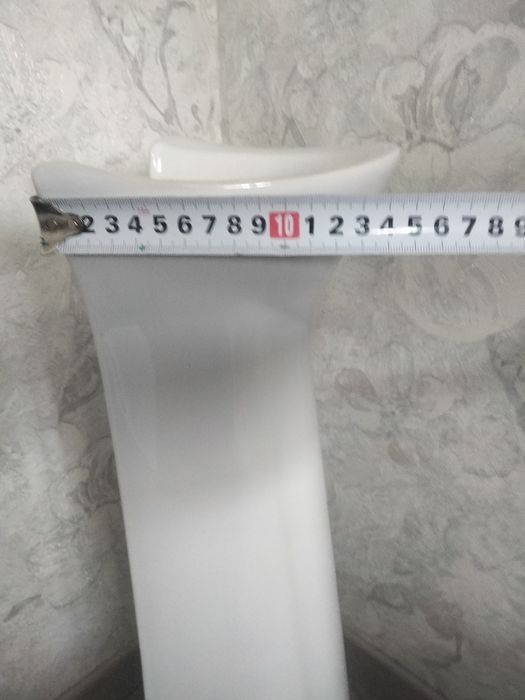Пьедестал для раковины, фаянс, 66 см.