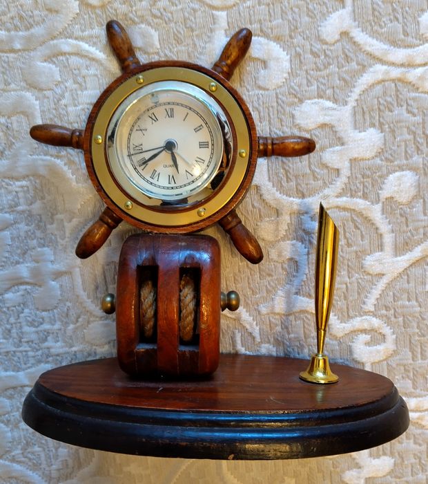 Ретро часовник корабен рул