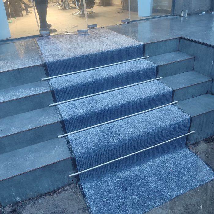 Zinalarga temir qush