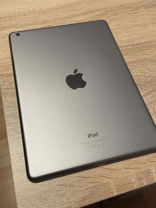 IPad Air (1474) 1st Gen, 16GB, Wi-Fi, 9.7 инча дисплей