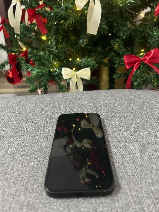Iphone 15, 128 gb, black, neverloked, stare foarte buna in cutie