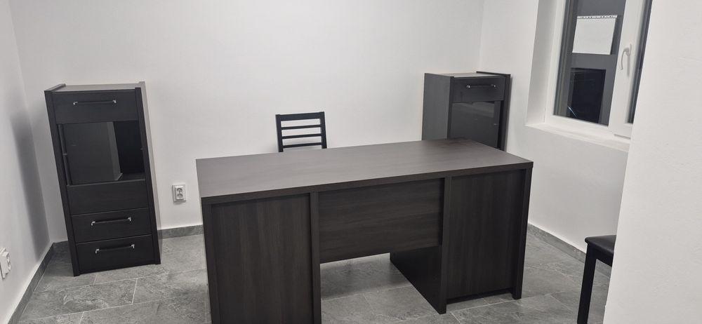 Închiriez spațiu comercial/birou.