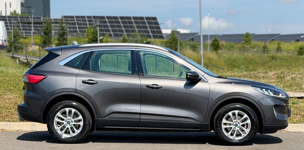 Ford Kuga Hybrid Bord digital Camera marșarier