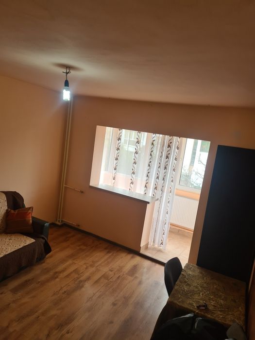 Garsoniera de închiriat în zona insulei de agrement bacau